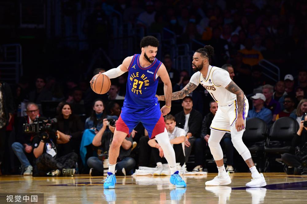 他在场上不 他在场上不