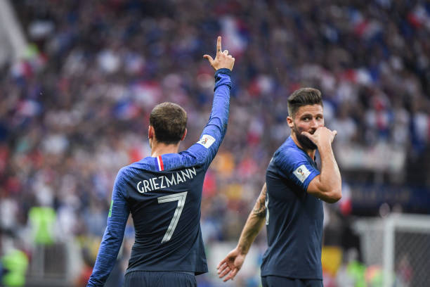 内外都引发 内外都引发